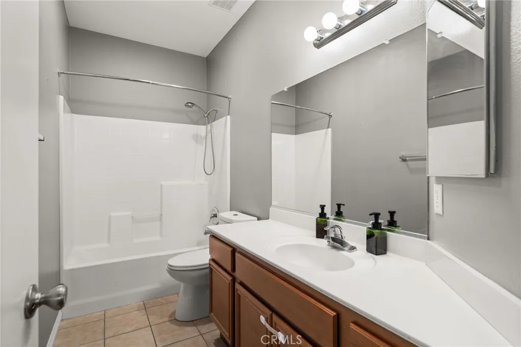 25874 Mercy Court, Hemet, California 92544 home-pic-16